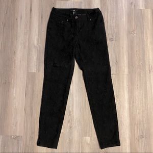 Black high rise ankle pants